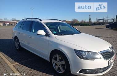 Універсал Skoda Superb 2014 в Мукачевому