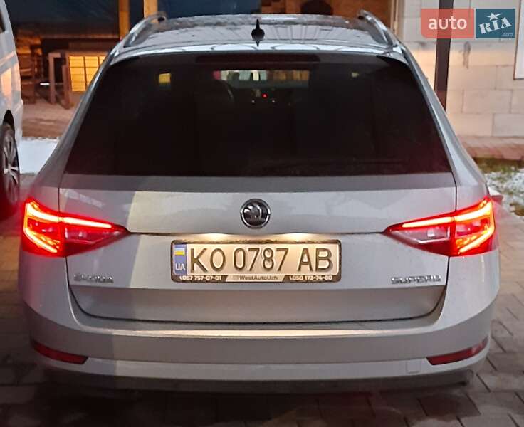 Универсал Skoda Superb 2019 в Ужгороде