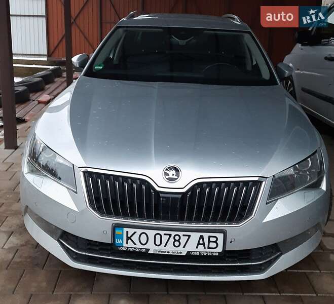 Универсал Skoda Superb 2019 в Ужгороде