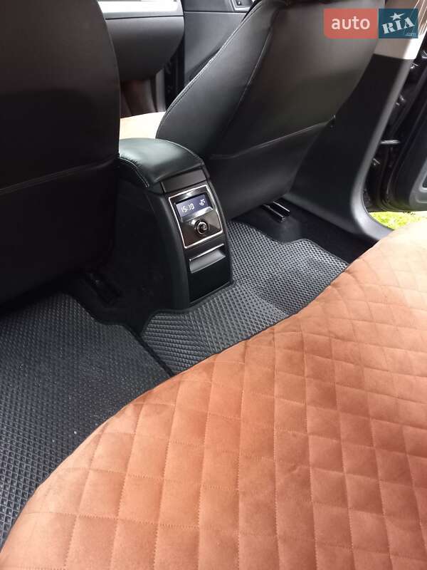 Лифтбек Skoda Superb 2013 в Ужгороде