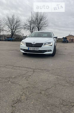 Универсал Skoda Superb 2016 в Умани