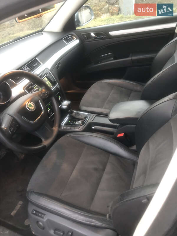 Универсал Skoda Superb 2011 в Львове