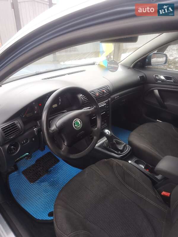 Ліфтбек Skoda Superb 2004 в Сумах