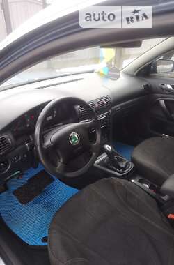 Ліфтбек Skoda Superb 2004 в Сумах