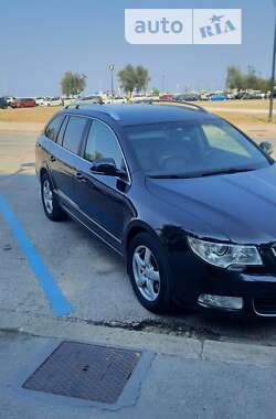 Універсал Skoda Superb 2011 в Львові