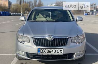 Лифтбек Skoda Superb 2010 в Каменец-Подольском