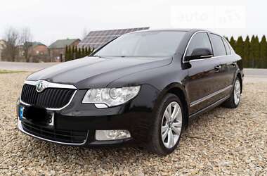 Лифтбек Skoda Superb 2012 в Самборе