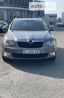 Универсал Skoda Superb 2012 в Львове