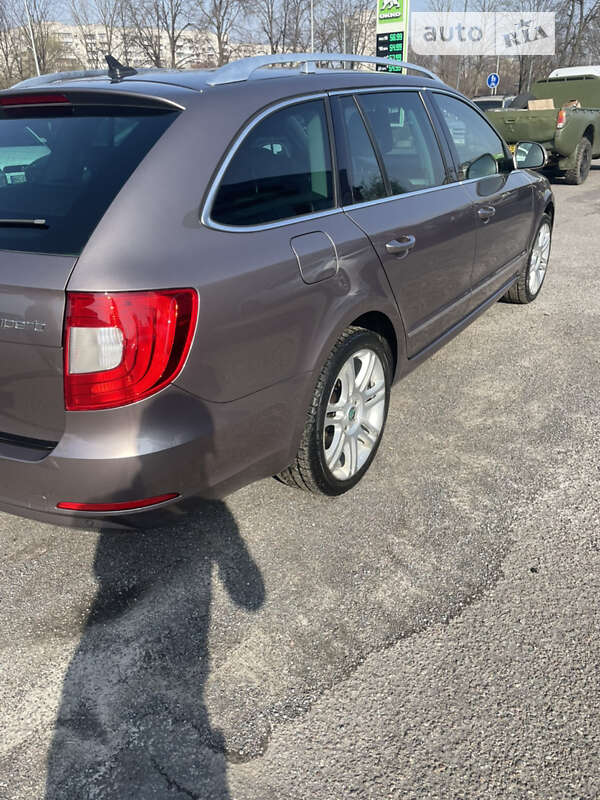 Універсал Skoda Superb 2012 в Львові фото 8 Універсал Skoda Superb 2012 в Львові