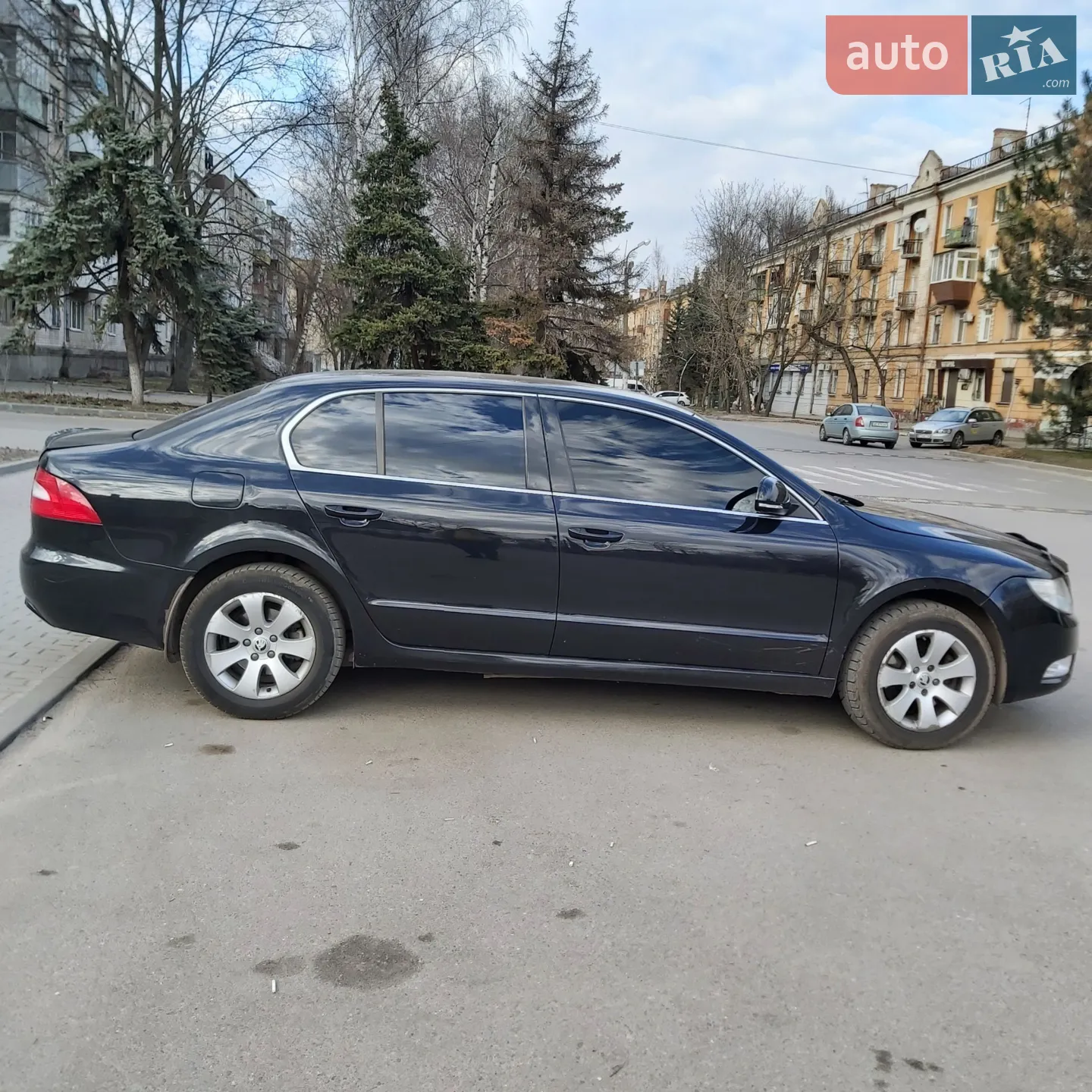 2012 Skoda Superb - мініатюра 2