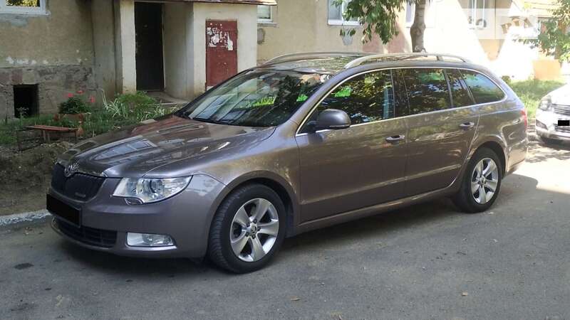 Універсал Skoda Superb 2010 в Береговому