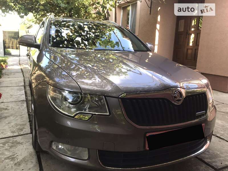 Універсал Skoda Superb 2010 в Береговому