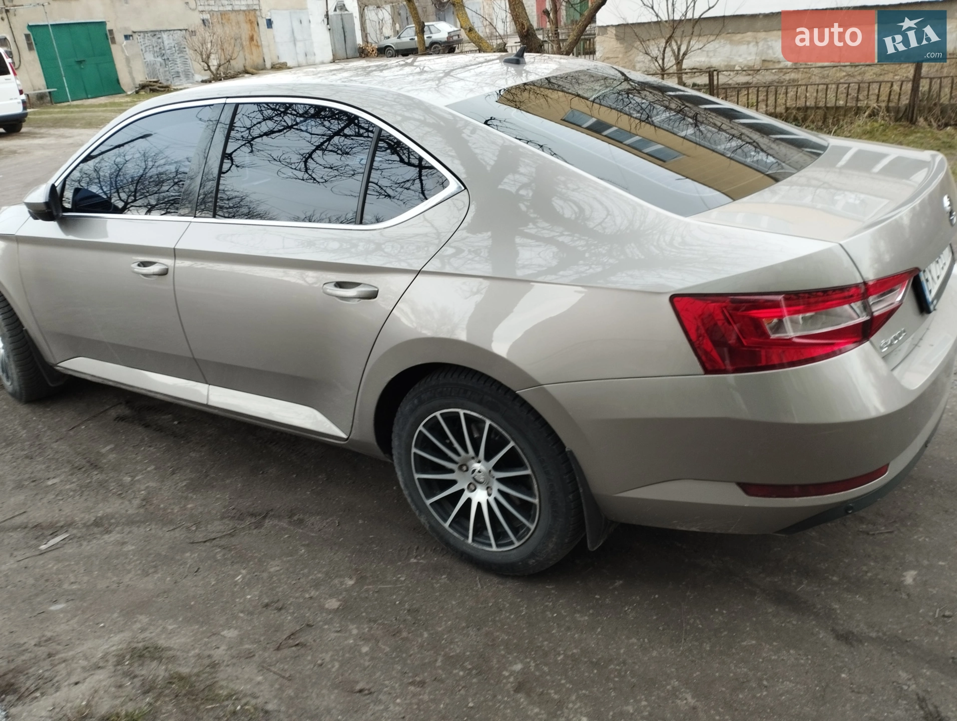 2016 Skoda Superb - мініатюра 5