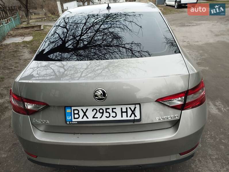 Лифтбек Skoda Superb 2016 в Изяславе