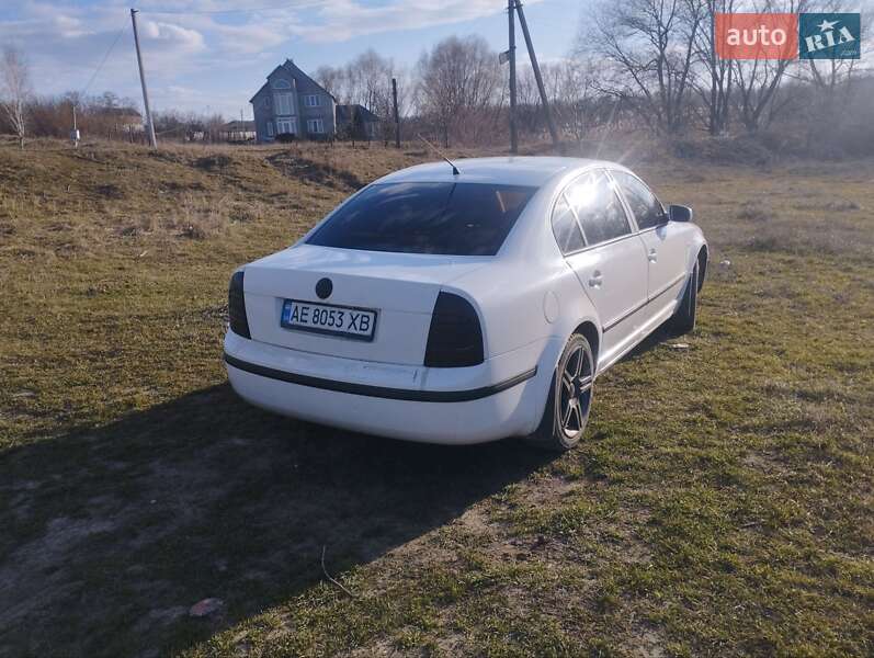 Ліфтбек Skoda Superb 2004 в Кропивницькому