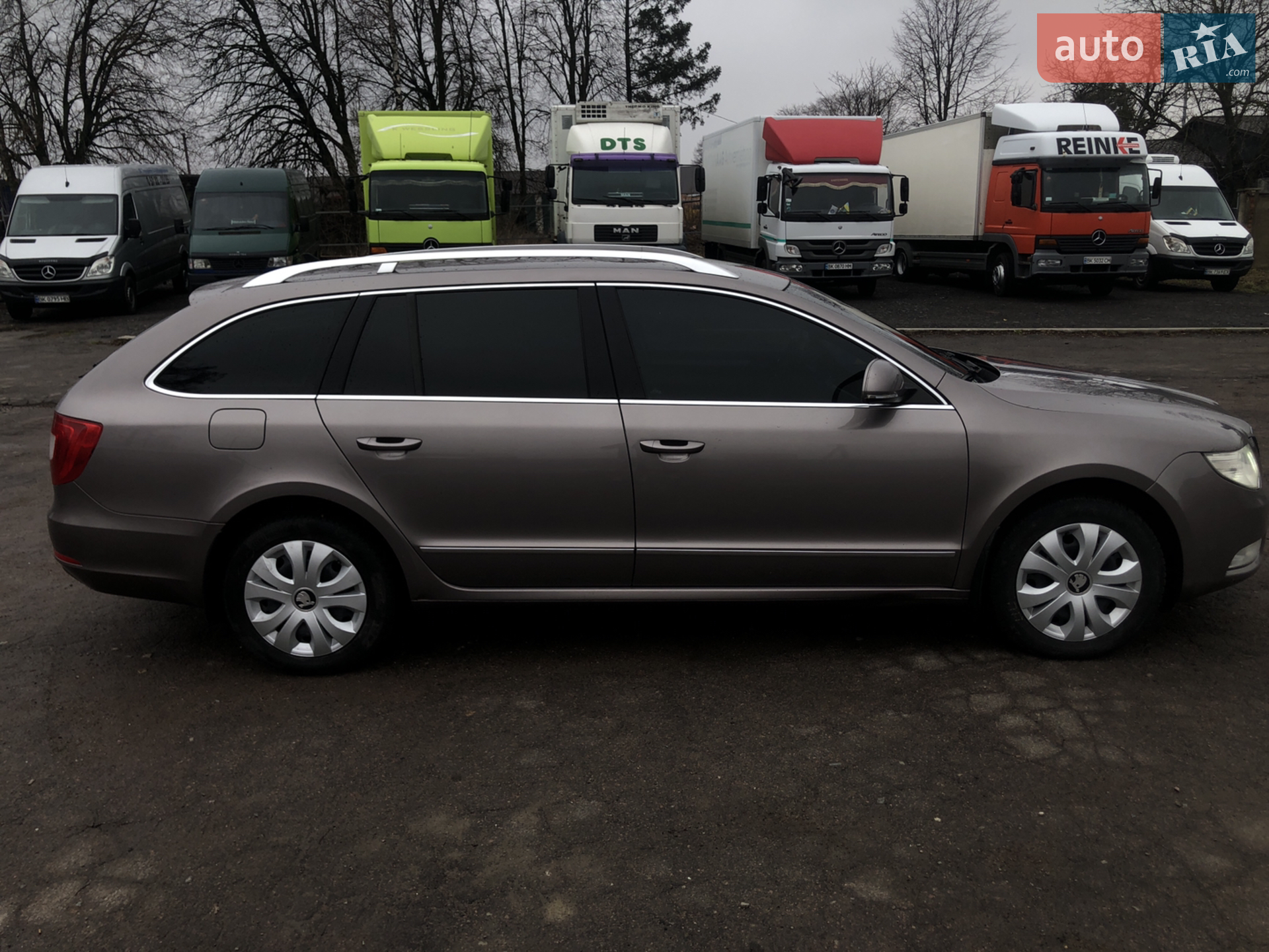 2010 Skoda Superb - мініатюра 6