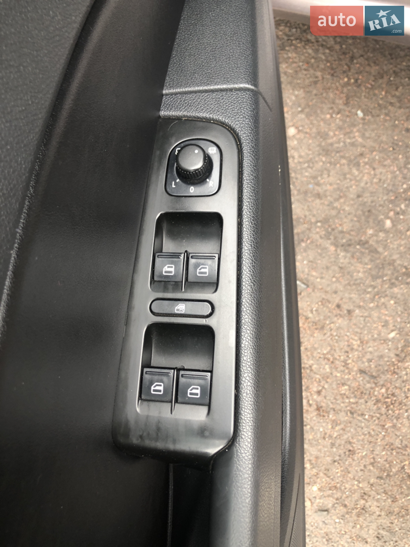 2010 Skoda Superb - мініатюра 8