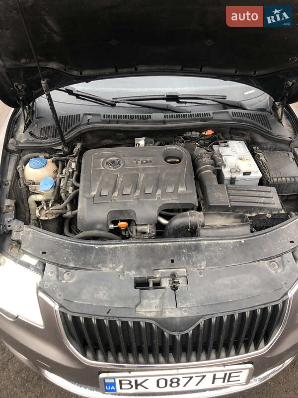 Універсал Skoda Superb 2010 в Гощі