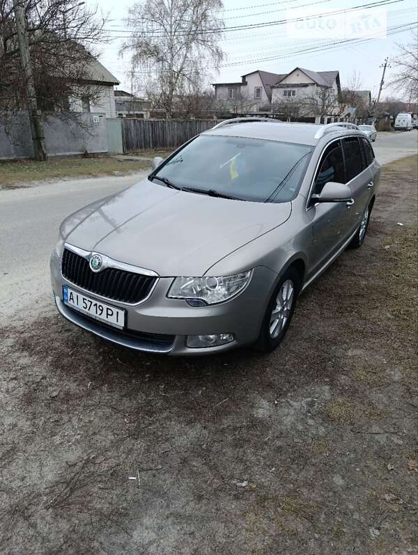 Універсал Skoda Superb 2010 в Броварах