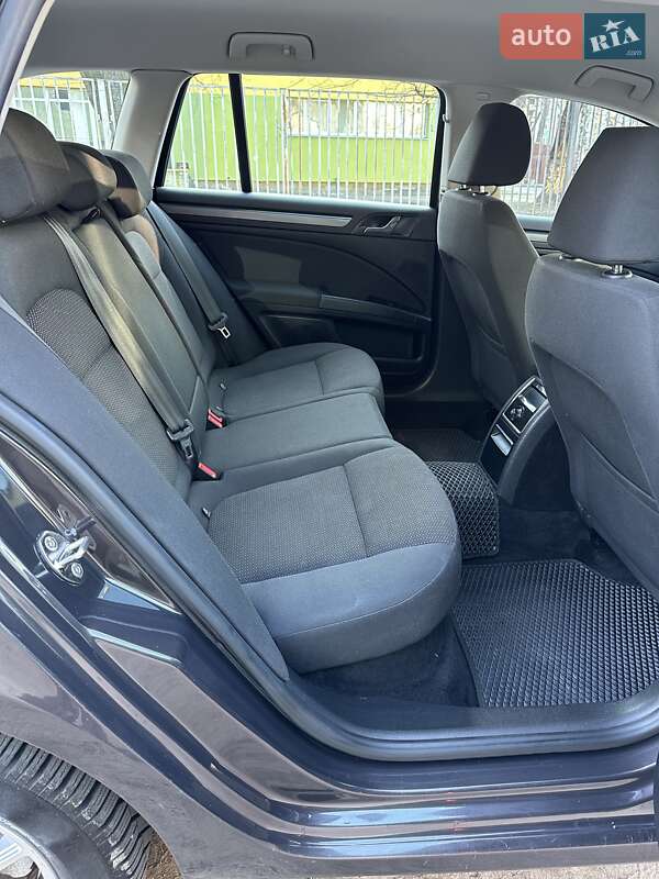 Универсал Skoda Superb 2010 в Киеве