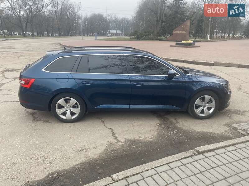 Универсал Skoda Superb 2017 в Кропивницком