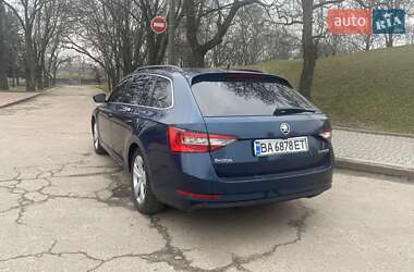 Універсал Skoda Superb 2017 в Кропивницькому