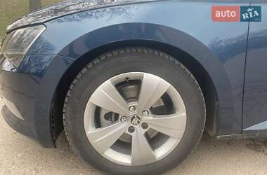 Універсал Skoda Superb 2017 в Кропивницькому