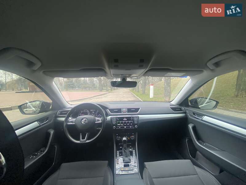 Универсал Skoda Superb 2017 в Кропивницком