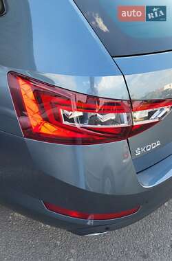 Универсал Skoda Superb 2019 в Ужгороде