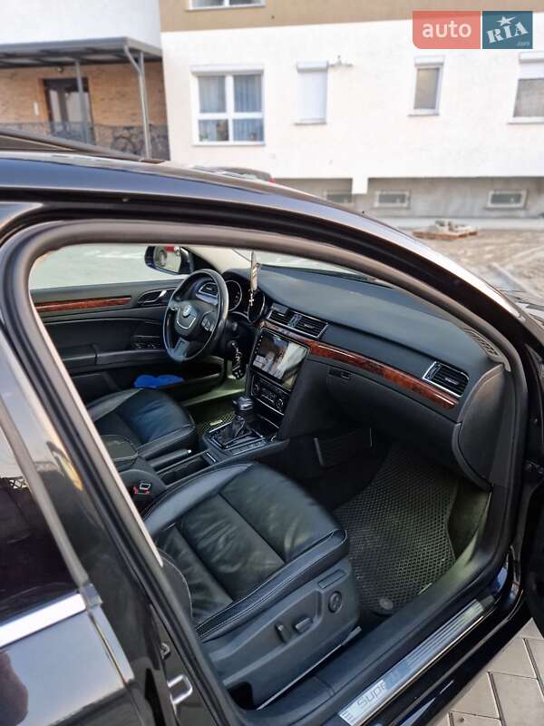 Лифтбек Skoda Superb 2009 в Сторожинце