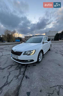 Универсал Skoda Superb 2014 в 