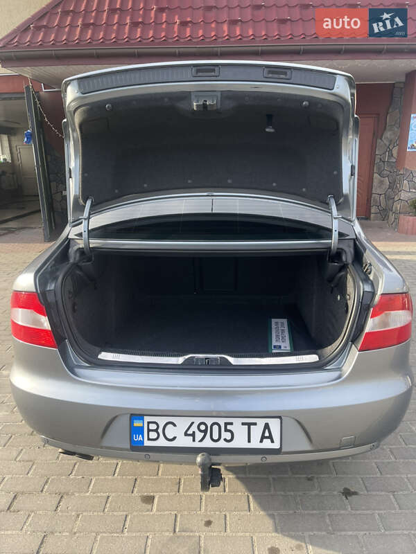 Лифтбек Skoda Superb 2008 в Львове
