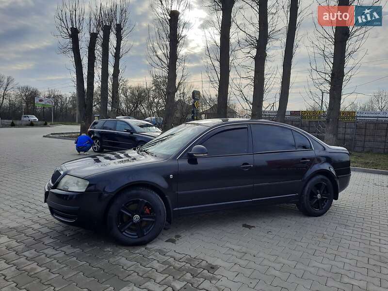 Лифтбек Skoda Superb 2006 в Черновцах