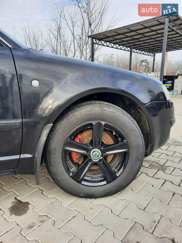 Лифтбек Skoda Superb 2006 в Черновцах