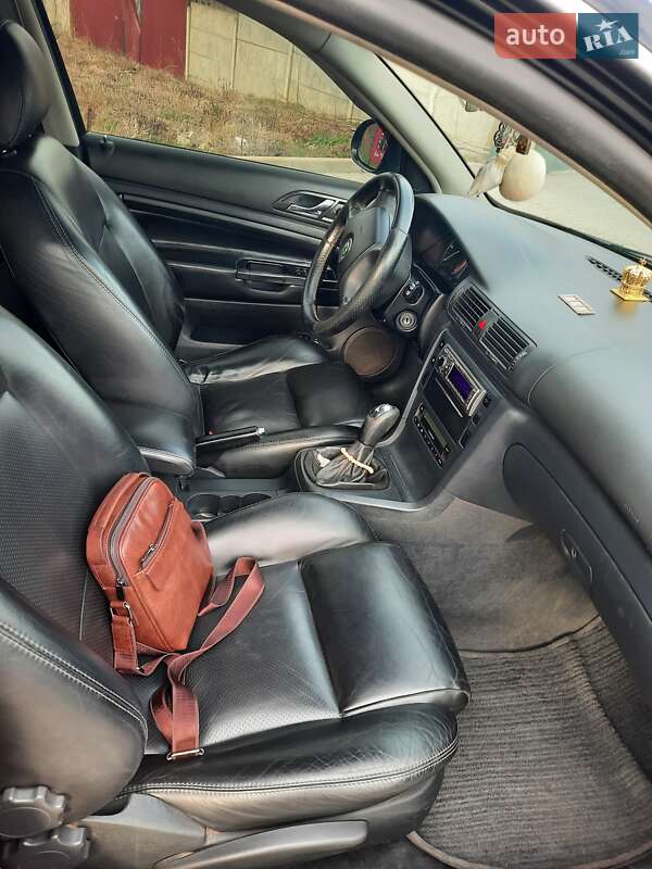 Лифтбек Skoda Superb 2006 в Черновцах