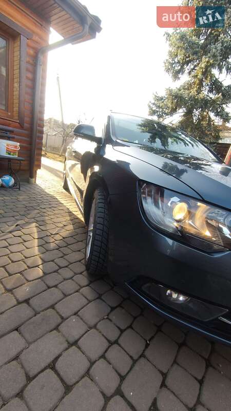 Универсал Skoda Superb 2015 в Надворной