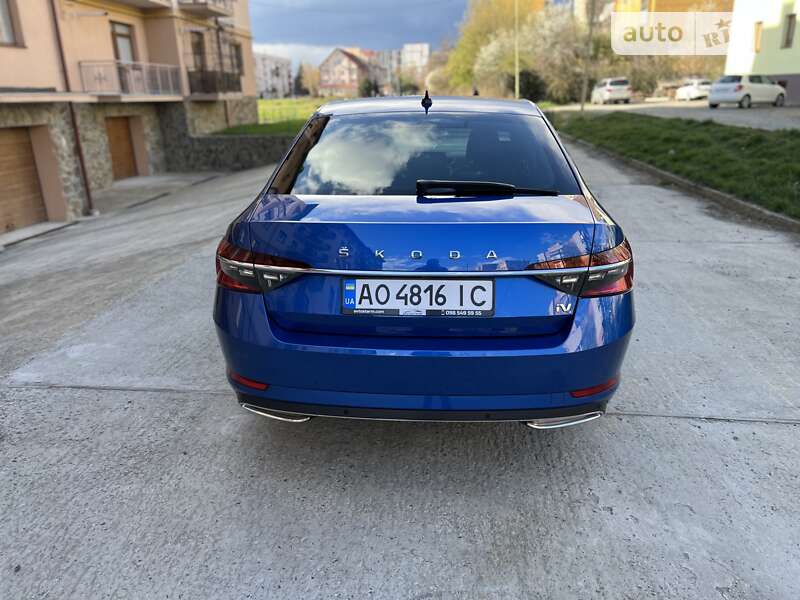 Лифтбек Skoda Superb 2020 в Ужгороде