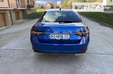 Лифтбек Skoda Superb 2020 в 