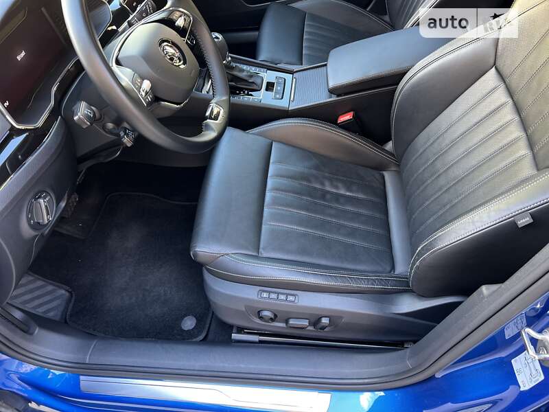 Лифтбек Skoda Superb 2020 в Ужгороде