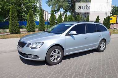 Универсал Skoda Superb 2014 в Житомире