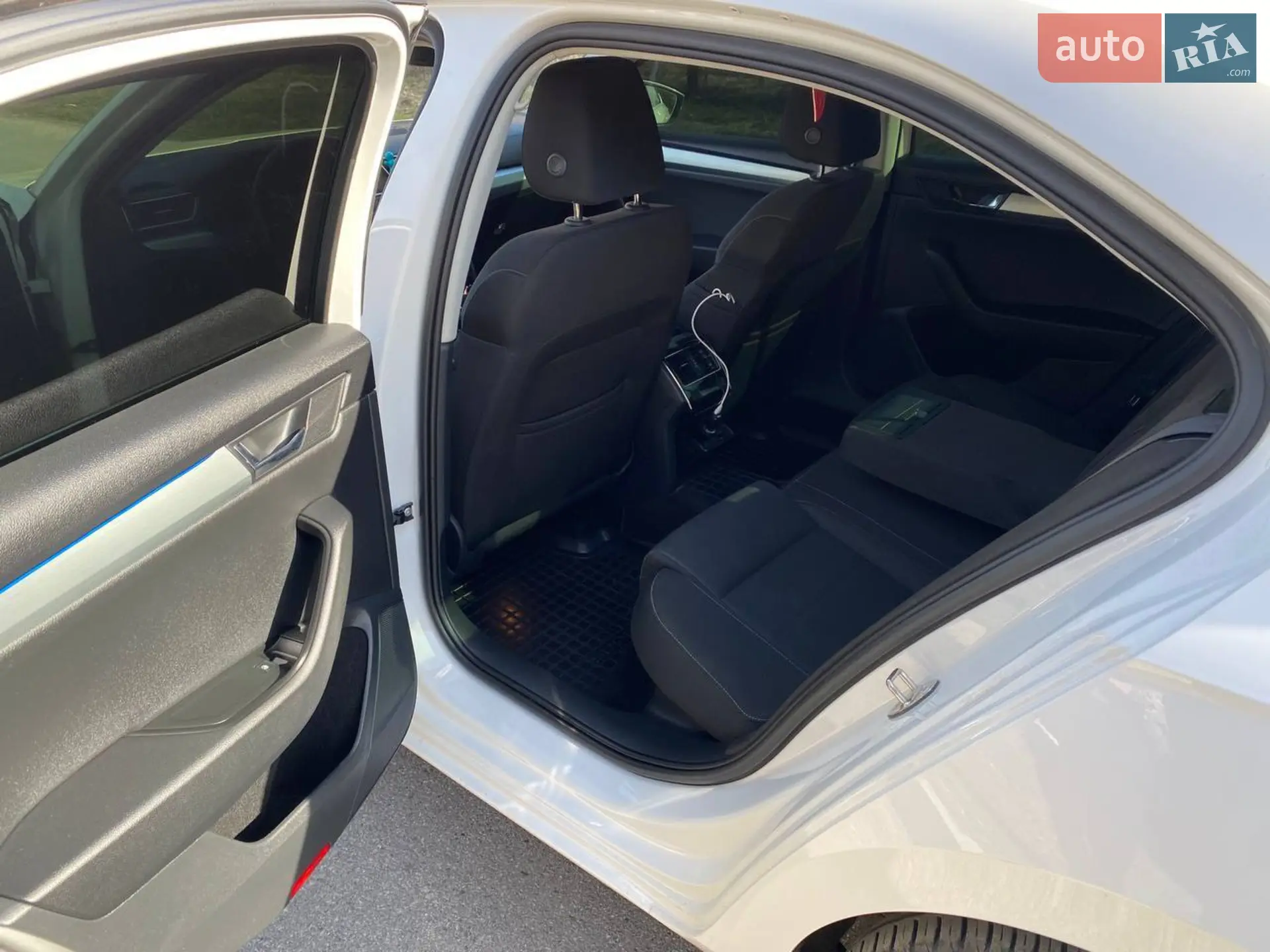 2017 Skoda Superb - мініатюра 15