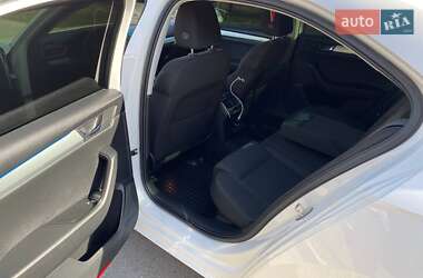 Лифтбек Skoda Superb 2017 в 