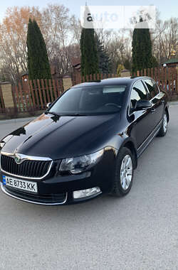 Ліфтбек Skoda Superb 2011 в Дніпрі