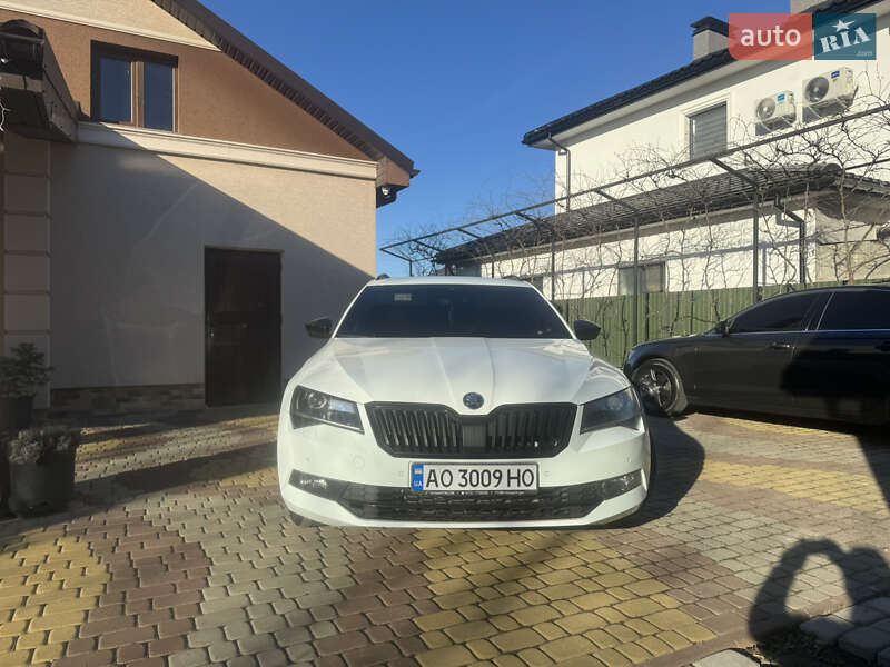 Универсал Skoda Superb 2017 в 