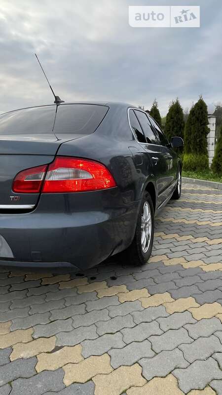 Лифтбек Skoda Superb 2009 в Иршаве