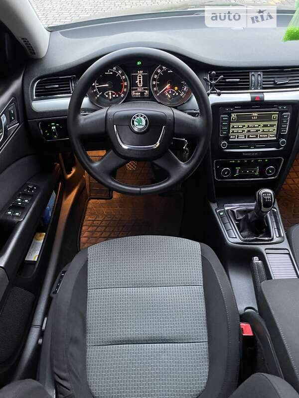 Лифтбек Skoda Superb 2009 в Иршаве