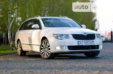 Універсал Skoda Superb 2012 в Береговому