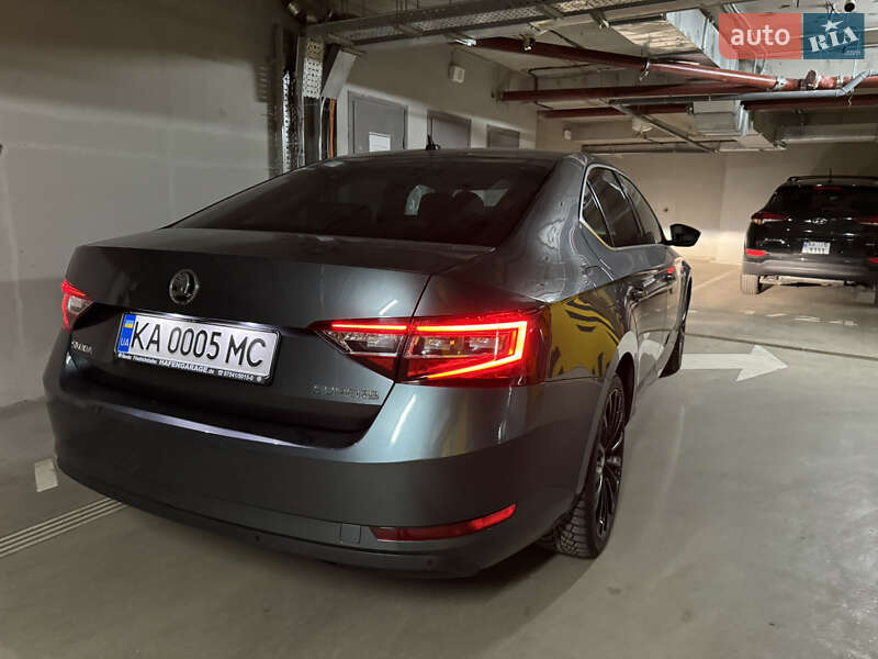 Лифтбек Skoda Superb 2018 в Киеве