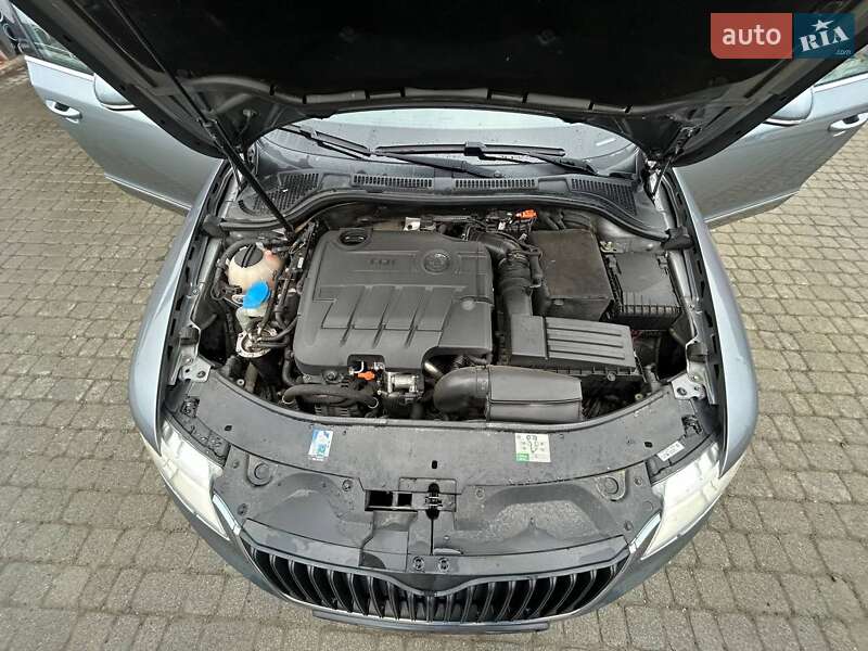 Универсал Skoda Superb 2010 в Надворной