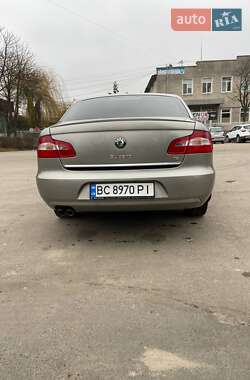 Лифтбек Skoda Superb 2012 в Львове